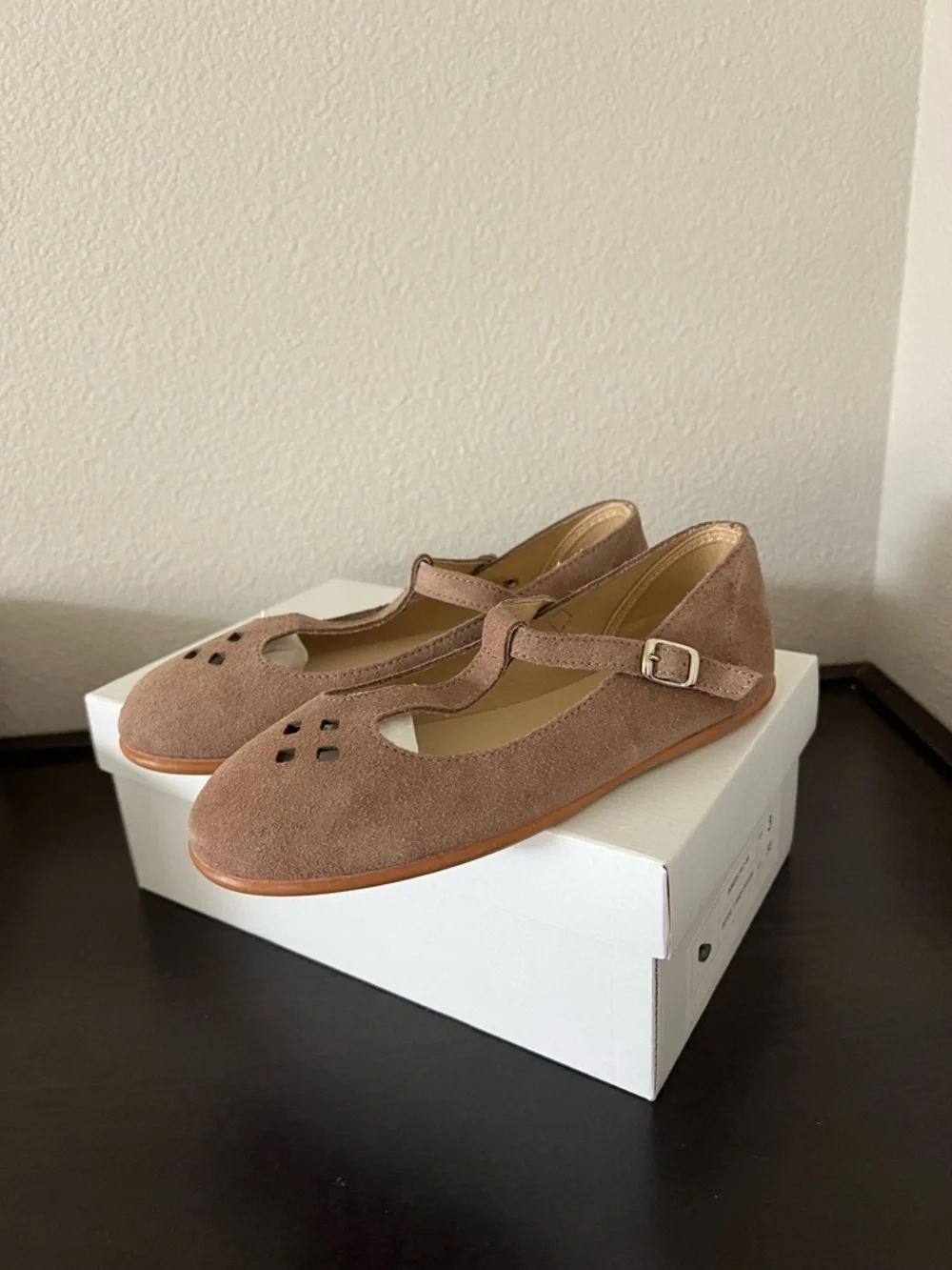 Elephantito Girls T Bar Suede Beige Dress Shoes Size 3 US 33 EU
